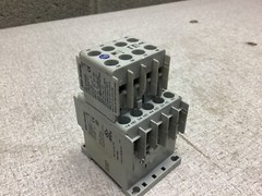 ALLEN BRADLEY 700-K31Z Ser B CONTROL RELAY/100-KFA40E Ser A #107PT106FML