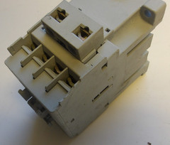 ALLEN BRADLEY P/N: 700-CF220 CONTROL RELAY 690V 25A 8KV 3PHASE