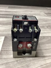 CUTLER-HAMMER TYPE M RELAY D26MB #143E142PR6*CO
