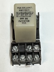 AMF Potter & Brumfield KHP17D11 24V DC Relay with 27E166 Socket Base 5A 300V USA