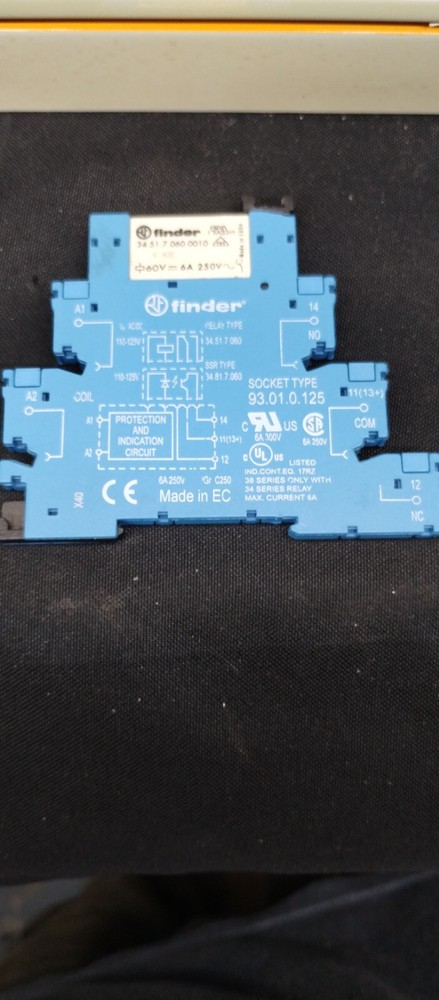 FINDER 93.01.0.125 Relay Socket 6A 300V. 5 PIN, With 34.51.7.060.0010 – NEW