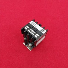 CUTLER-HAMMER AR4A Industrial Control Relay 600 Volts 10Amps 4-Pole