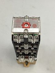 HOUSTON STOCK NEW ALLEN BRADLEY 700-PK1200A1 AC OPERATED RELAY FREE 2 DAY AIR