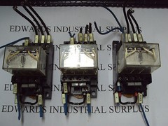 3 OMRON LY4 Coil Relay IEC255 W/Socket, Base 2-M4X12 Plug