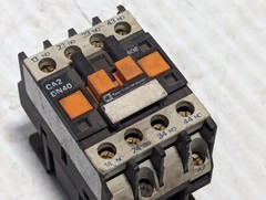 TELEMECANIQUE CA2-DN40 CONTROL RELAY 24V 60Hz