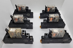 6x ALLEN BRADLEY 700-HN121 SER A RELAY SOCKET WIT 700-HK36Z24 RELAY [1WS3-6]