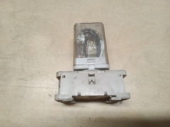 Allen-Bradley 700-HA33A1 Ser A 120v Relwy W/ A-B 700-HN101 Ser A 300V Base