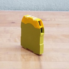 Pilz PNOZs2C24VDC 3n/o 1n/c, 751102 Safety Relay – USED