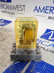 IDEC RR2P-U 120VAC Cube Relay With SR2P-06 10Amp 300 Volt Terminal Base Lot Of 2