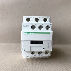 SCHNEIDER ELECTRIC CAD32 CONTROL RELAY CAD32V7