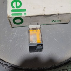 Box of 10 Schneider Electric, Telemecanique Relay, 24VDC, 250VAC, 5A, RXM2LB2BD
