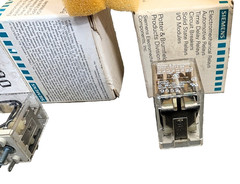(2) Potter & Brumfield KHU17D11-24 IC Relay 24VDC 690 Ohm 5A 4PDT 15-PIN [OF26)