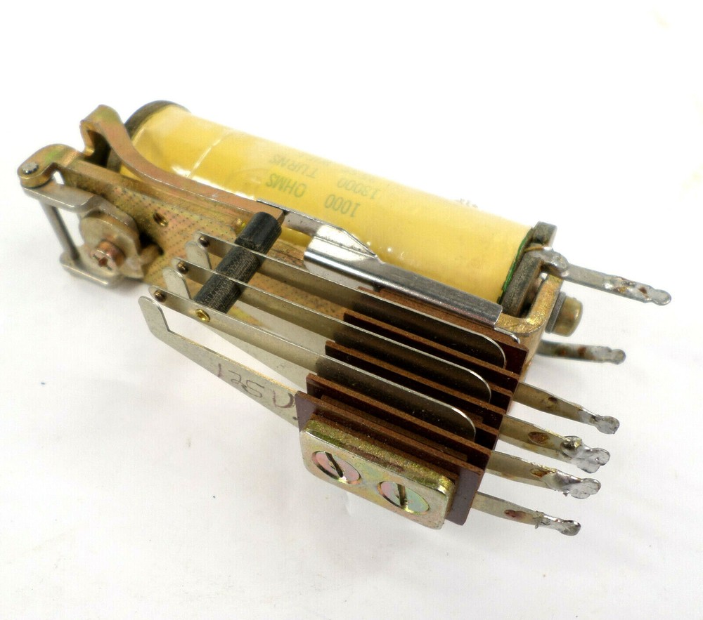 Mossman – Elliott 6418D25-251 (6418025-251) 3PST Relay Open Frame 1,000 Ohm Coil