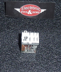 700-HF32A1-4 Allen Bradley Ice Cube Relay 700-HF32A1-4 120v 10A DPDT SER C