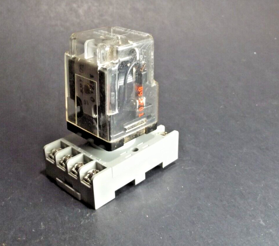 Potter & Brumfield KRPA-11AG-240 KRPA11AG240 Relay w/ Socket