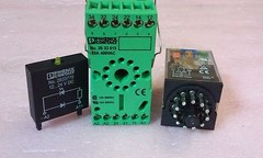 Phoenix Contact Single Relay 2834274 with Plug In Module and Relay Socket