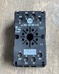 ALLEN BRADLEY 700-HA32Z24 SER A RELAY 24VDC 8 PIN W/700-HN100 SER B SOCKET BASE