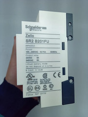 Controlador Programável Schneider Zélio Sr2b201fu 110/220vac