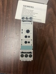 New In Box SIEMENS 3RP1505-1AQ30 Multifunction Timer Relay. Free Shipping!!