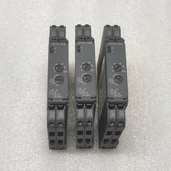 SIEMENS 3RP2525-1AW30 TIME RELAY 12-240V AC/DC