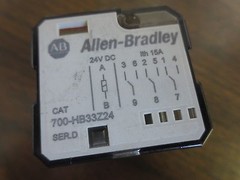 ALLEN-BRADLEY 700-HB33Z24 Ser. D RELAY – 24VDC, 15A, 11-PIN