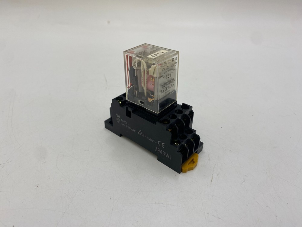 Omron MY4N Plug-in Relay 14-Pin 4PDT Coil 110/120V with Socket Base 5 Amp 250VAC