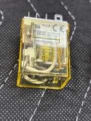 Relay Lot, 1 Each – IDEC-RH2B-UL DC24V, Schrack PT570024 & PT570615.