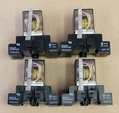 FUJI ELECTRIC HH64P-L RELAY WITH SOCKET TP614X2 10A 250V, LOT OF 4 | ITEM A