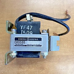 General Electric CR9500A101A2A Solenoid 115V Pull Type End Mtg **NEW in BOX**