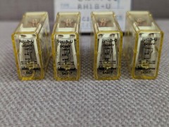 Lot of 4 IDEC — RH1B-U-DC24V — New Open Box