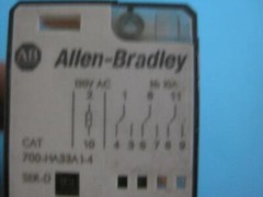 ALLEN BRADLEY 700-HA33A1-1-4 SER D RELAY 120VAC WITH 700-HN101 SER C SOCKET BASE