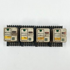 4 Pcs – Socket Relay Telemecanique RUN33A22P7 Universal Relay 3W 10A 230V