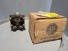 Allen Bradley AC Control Relay, 2P, 120-110V, 60/50Hz, 700-C200A1