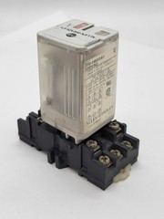 Allen-Bradley 700-HB33A1 Relay w Socket Base 10A 1/4HP 120V 11Pin Series A