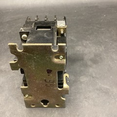 WESTINGHOUSE BF30F 765A179G01 RELAY 300V 120V Coil NOS