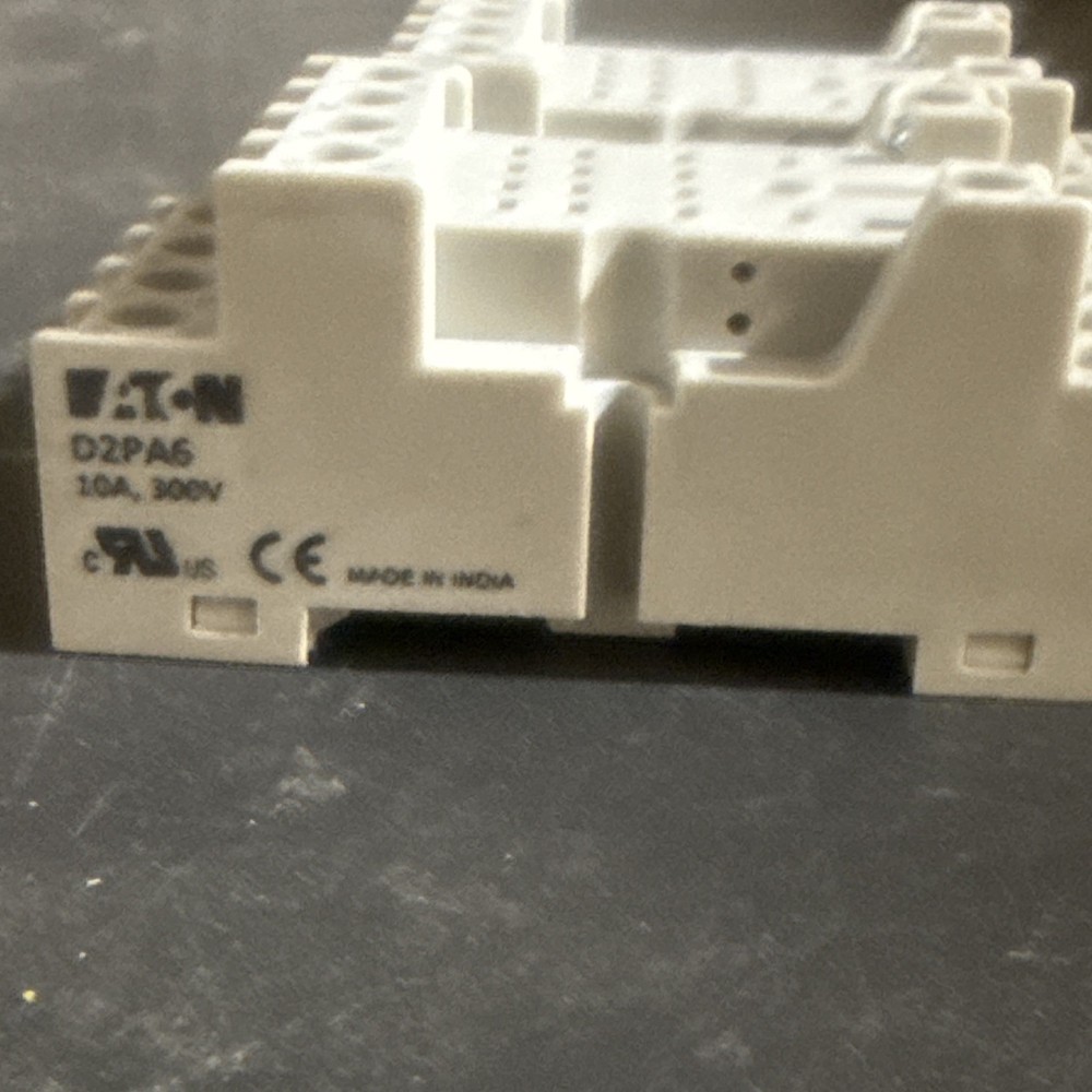 Eaton D2PA6 Relay Socket Base 8-Pin DPDT 10A 300V DIN Rail Mount 2pk