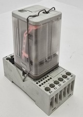 Allen-Bradley 700-HA33A1 Relay w Socket Base 10A 1/4HP 120V 11-Pin 120V Coil
