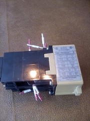 Allen Bradley 700-PK800A1 Series B Relay “CHIPPED CORNERS”