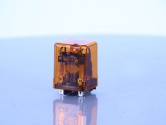 CP CLARE GP3R221AD2000 RELAY 10A 120 V.AC/30 V.DC