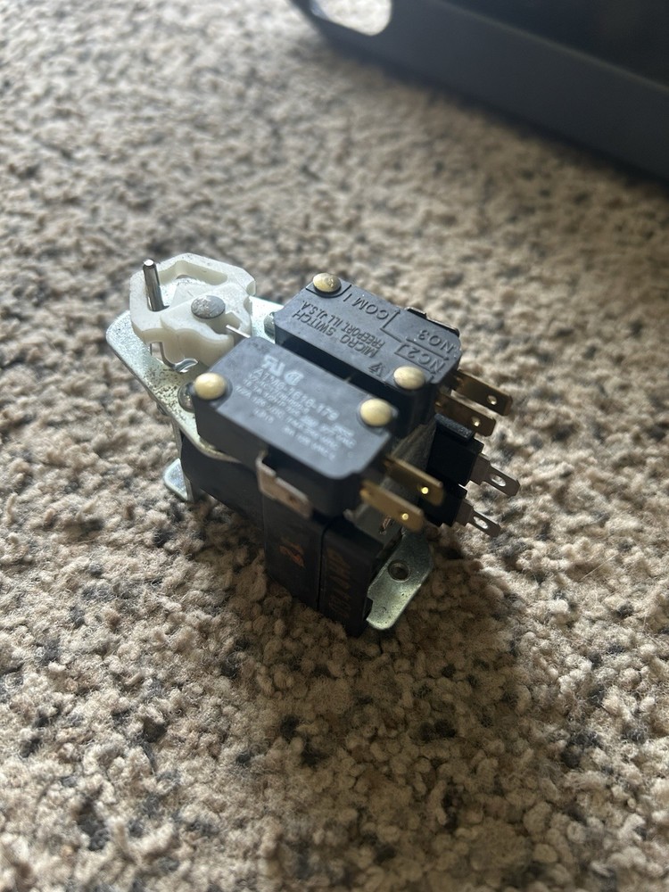 LATCHING RELAY Part Number: P418335226
