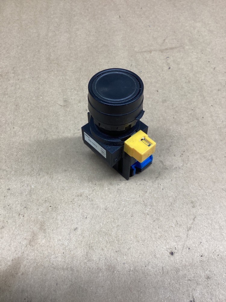 IDEC HW-CB10 Black Push Button HWCB10 #4024M79