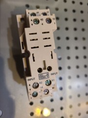 MAGNECRAFT 70-782D8-1 70-782D-1 RELAY 16A 300V mount holder socket