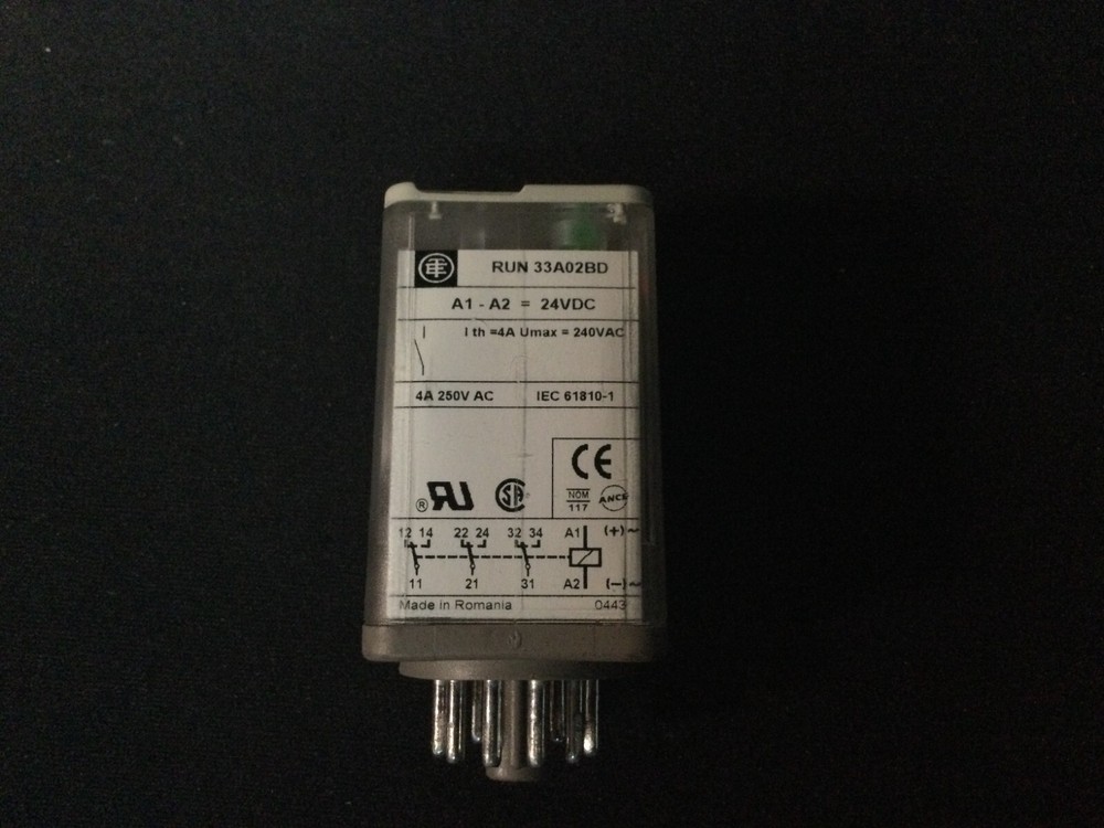 Schneider Electric Telemecanique RUN 33A02BD Universal Socket Relay RUN33A02
