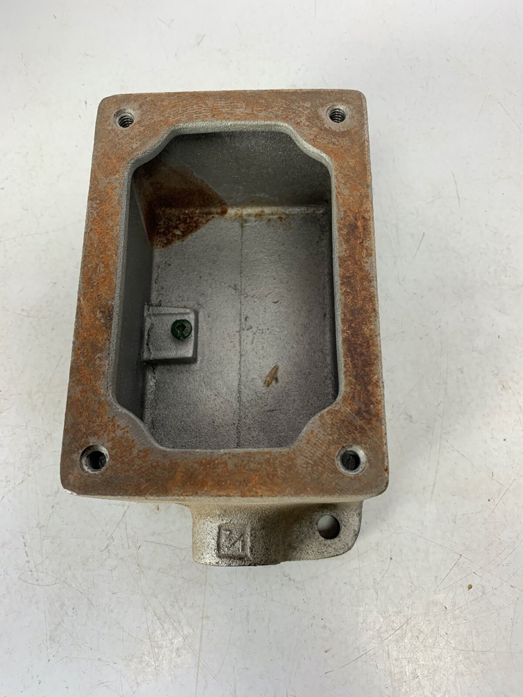 Crouse Hinds SA Single Gang Condulet Cast Device Box – NEW – QTY 1