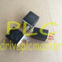 1pc DENSO 156700-1020 156700-0870 90987-02012 12VDC 4Pin Power Relay
