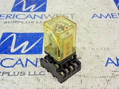 IDEC RR3PA-UL Relay DC24V With Socket Base