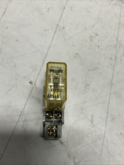 IDEC RH1B-U FUSE RELAY Y-583