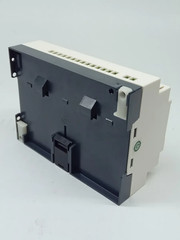 Controlador Programável Schneider Zélio Sr2b201fu 110/220vac