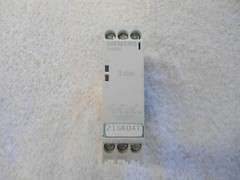 Siemens Time Relay On-Delay 3 Min AC/DC 24-240V 3RP1518-1BW38-0AB7
