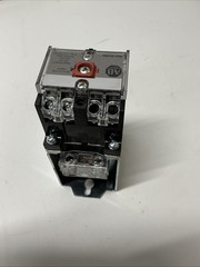 Allen-Bradley 700DC-P400Z24 Series E DC Relay. AC-345